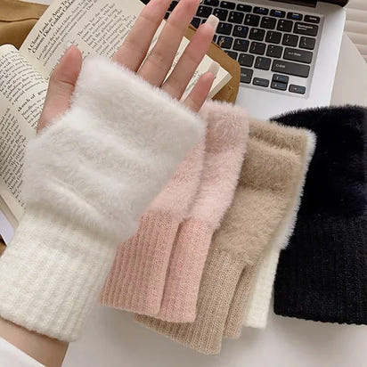 Chic Fingerless Fleece Gloves™